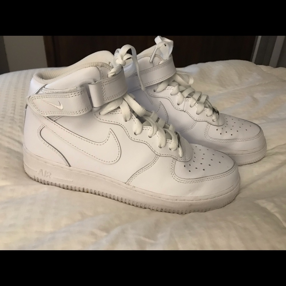 BIG KIDS' 6Y NIKE AIR FORCE 1 MID CASUAL SHOES